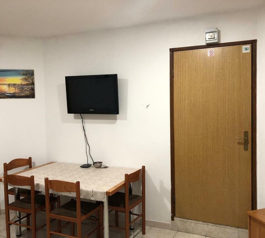 Apartmaji Carpaccio Koper Apartment Exterior photo